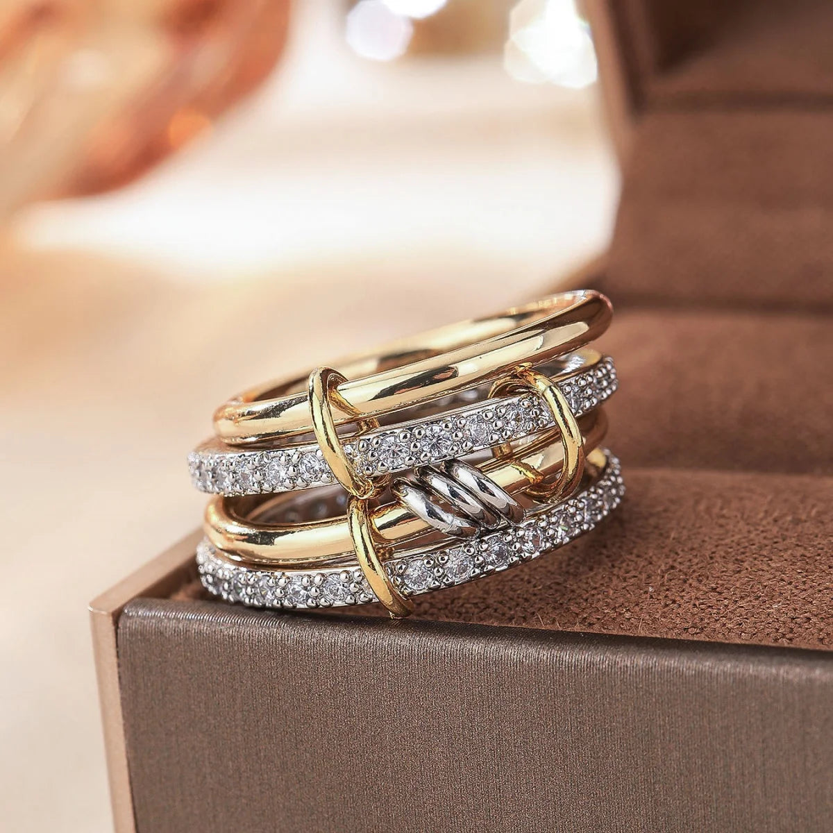 A Niche Two-Color Four-Ring Copper Jewelry Ring, Hypoallergenic, Ins Style, Stacking Artifact, Suitable for Young Women