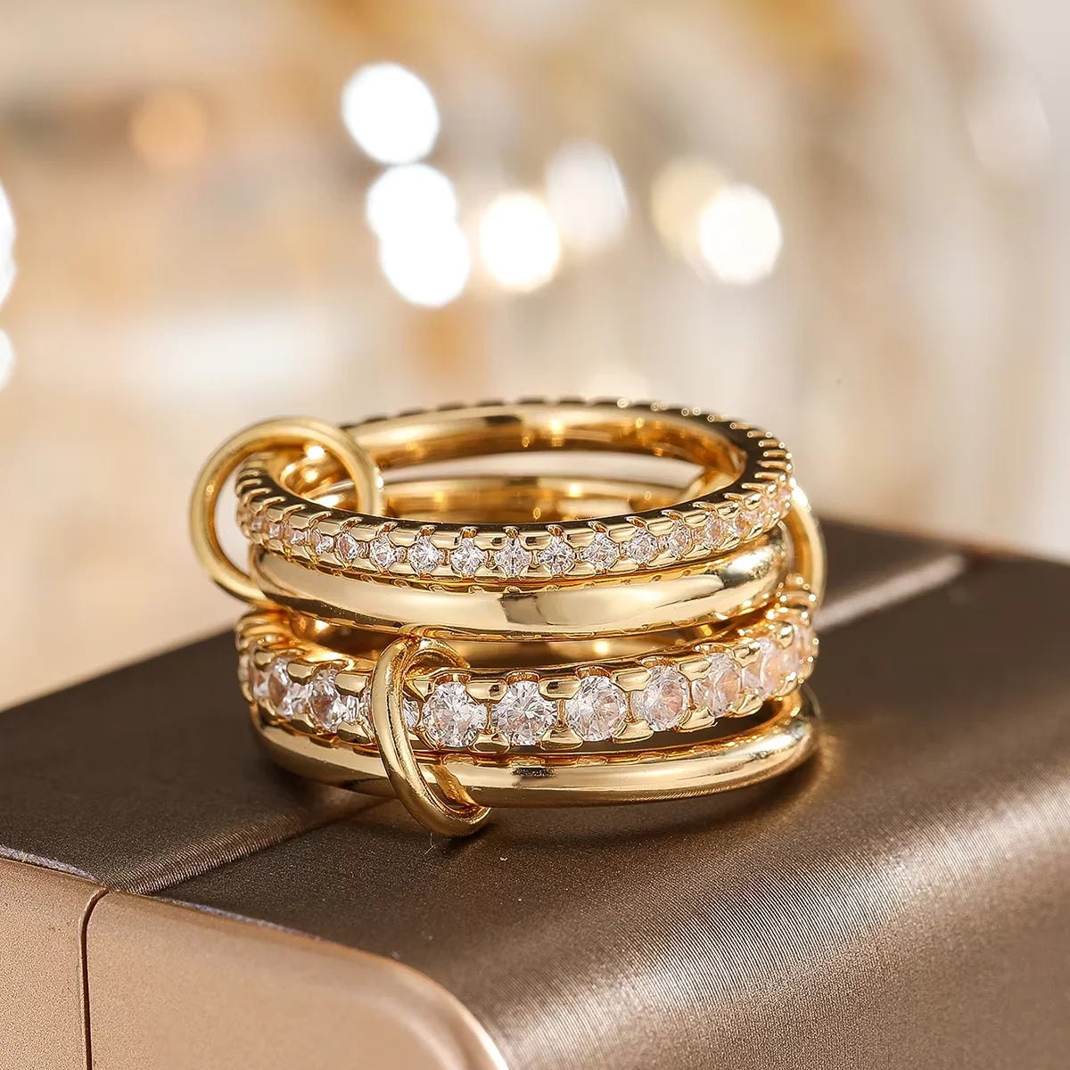 A Niche Two-Color Four-Ring Copper Jewelry Ring, Hypoallergenic, Ins Style, Stacking Artifact, Suitable for Young Women